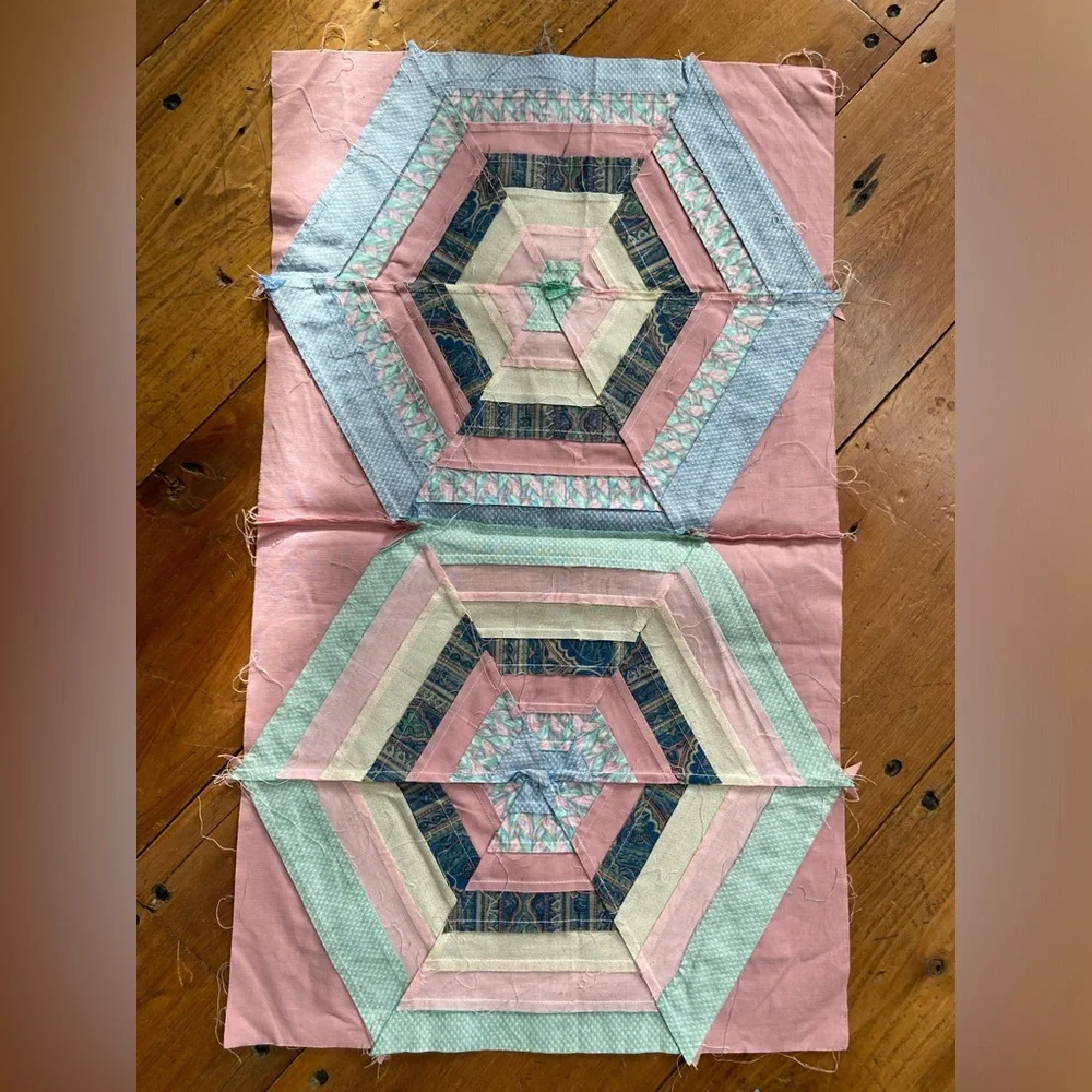 Colorful‎ Quilted Fabric Pieces Quilt Scraps
